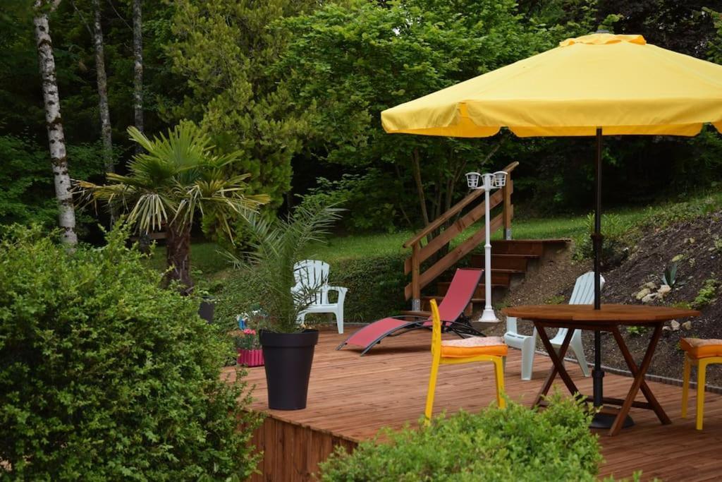 Gite Recent Au Calme Entre Champs Et Forets Perigord Vert Grand Brassac Exterior photo