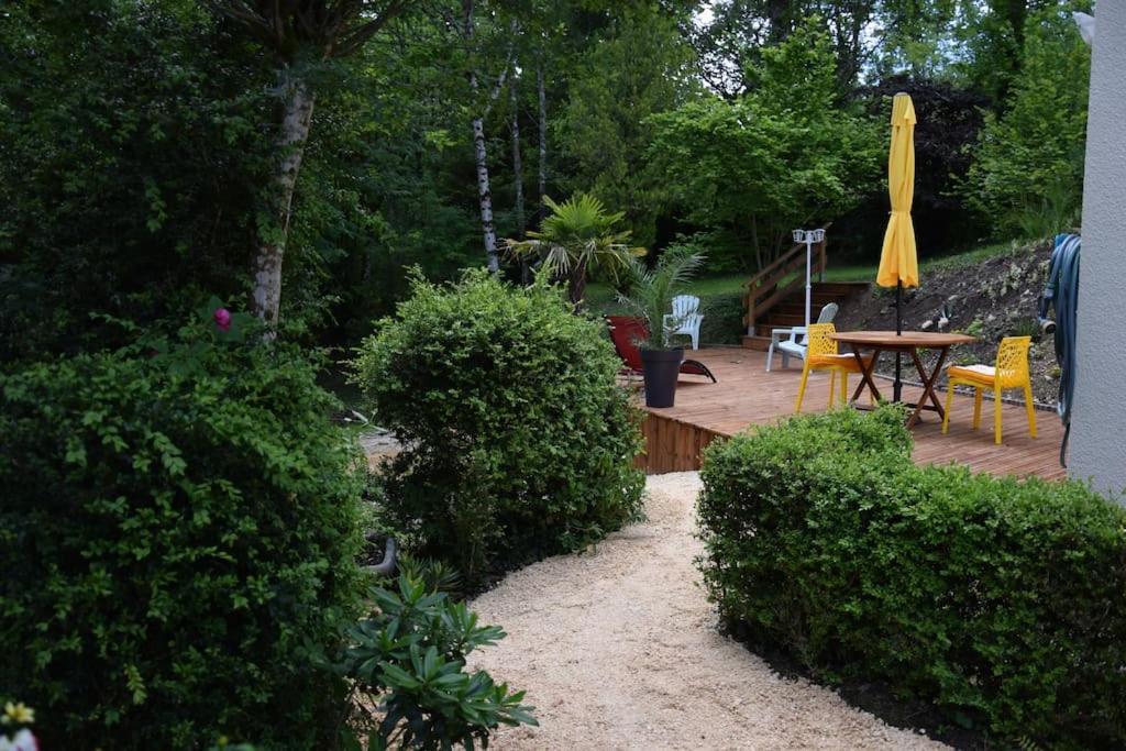Gite Recent Au Calme Entre Champs Et Forets Perigord Vert Grand Brassac Exterior photo